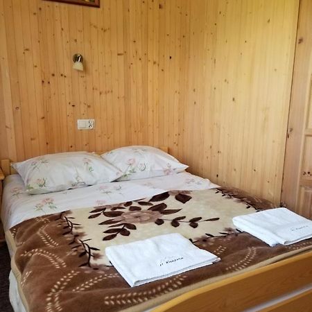 Pokoje Goscinne U Kantora Буковина-Татшаньска Экстерьер фото