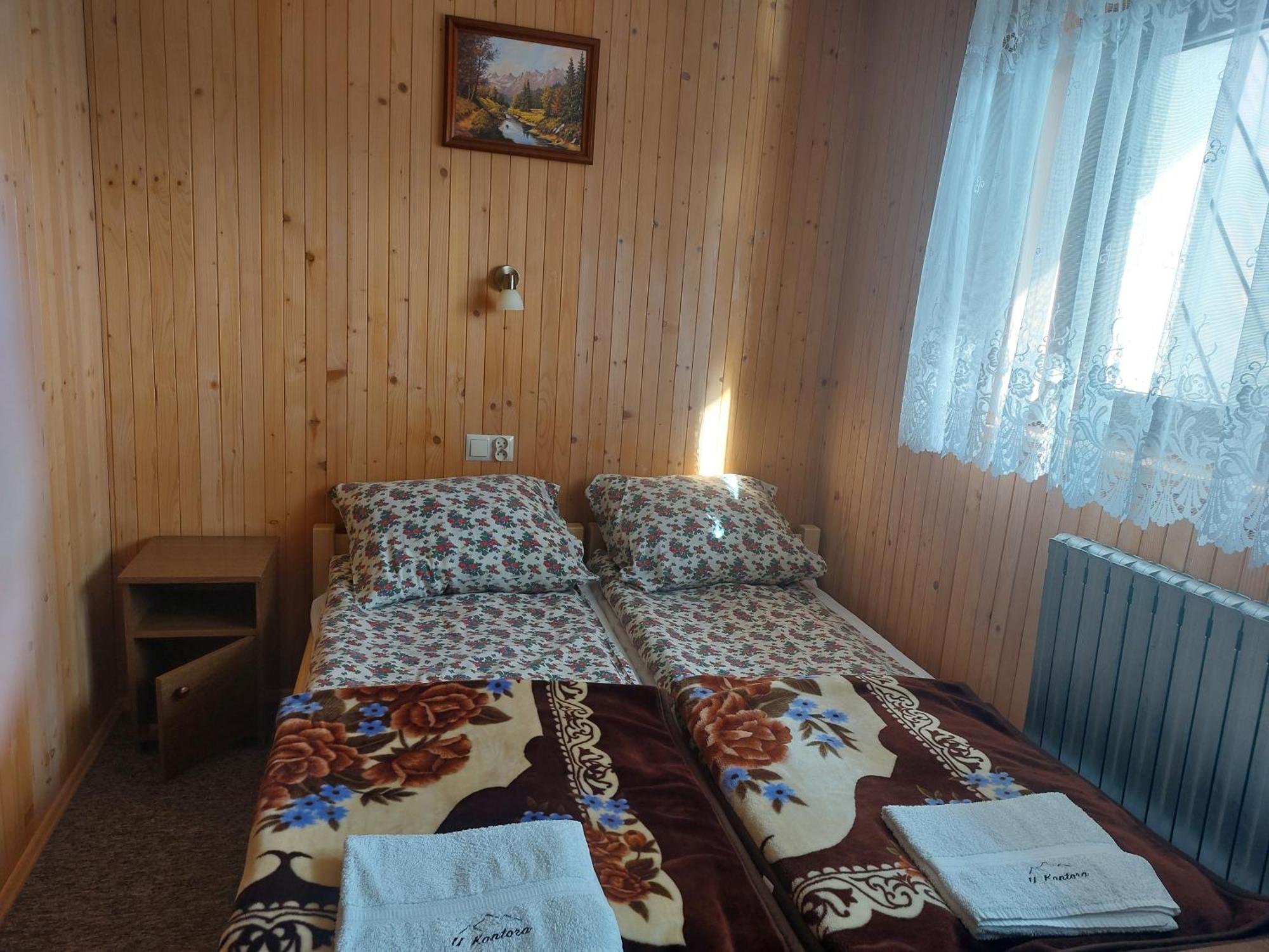 Pokoje Goscinne U Kantora Буковина-Татшаньска Экстерьер фото